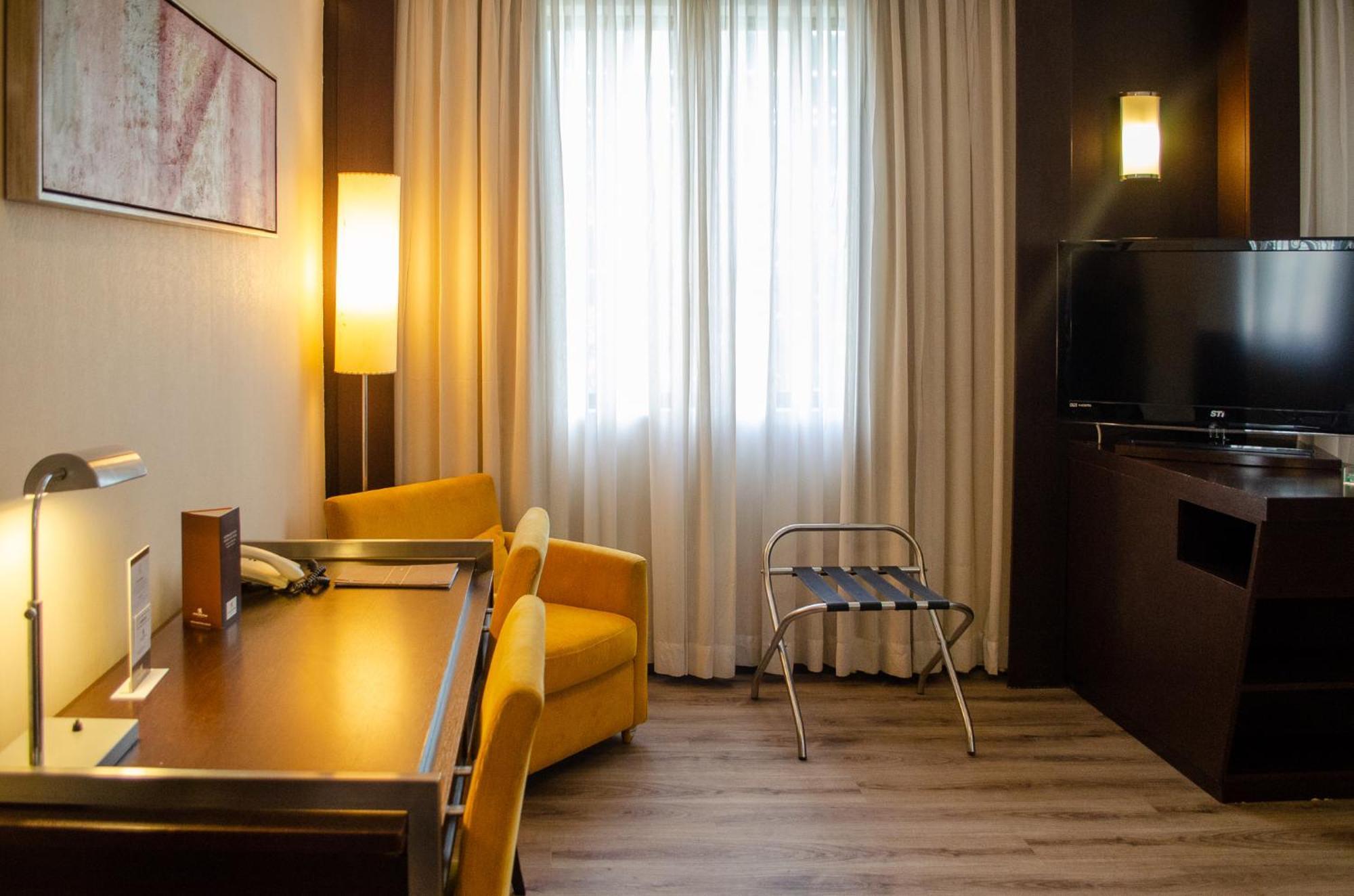 Royal Boutique Savassi Hotel Belo Horizonte Extérieur photo A room at the hotel