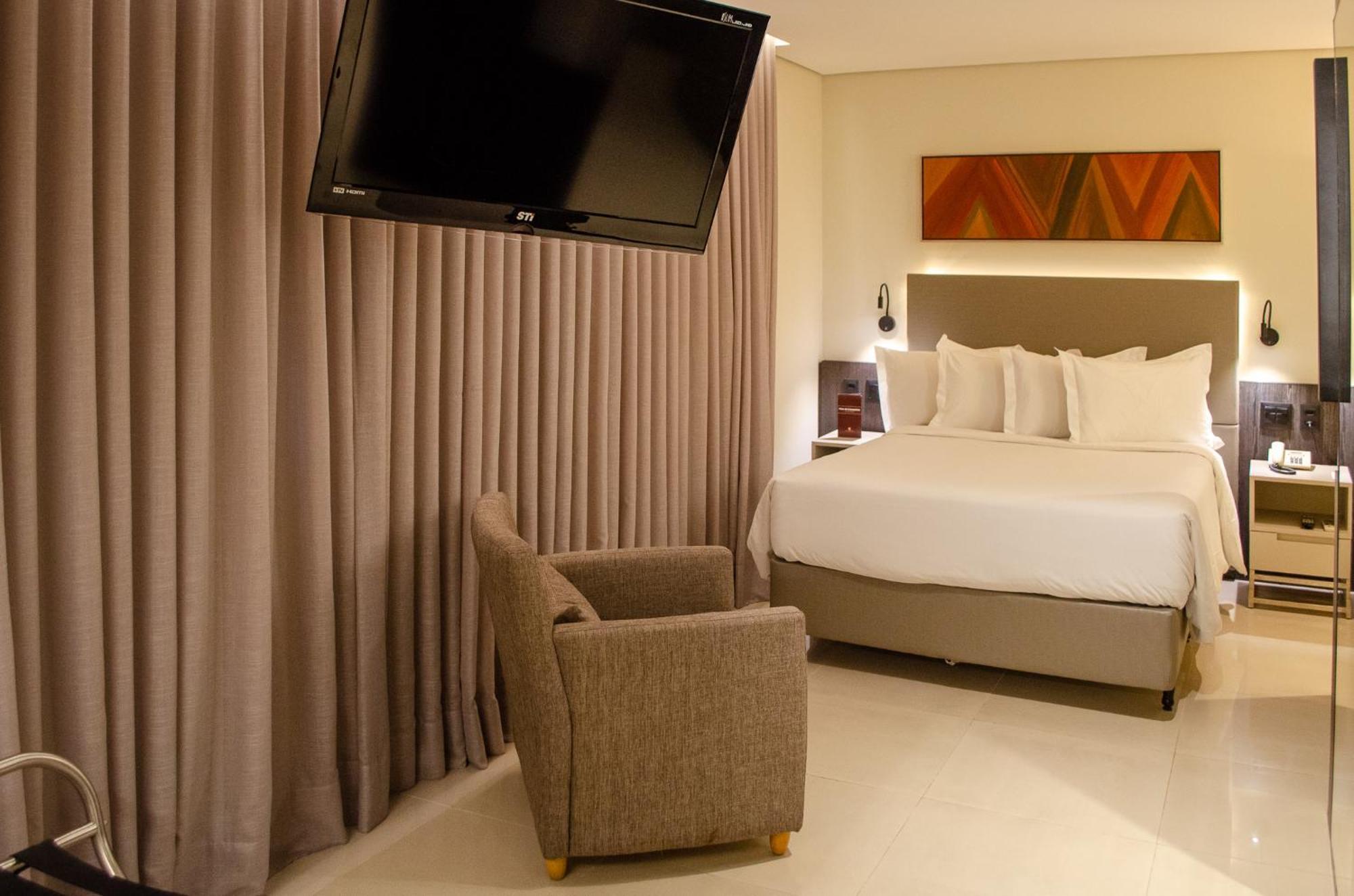 Royal Boutique Savassi Hotel Belo Horizonte Extérieur photo A room at the hotel