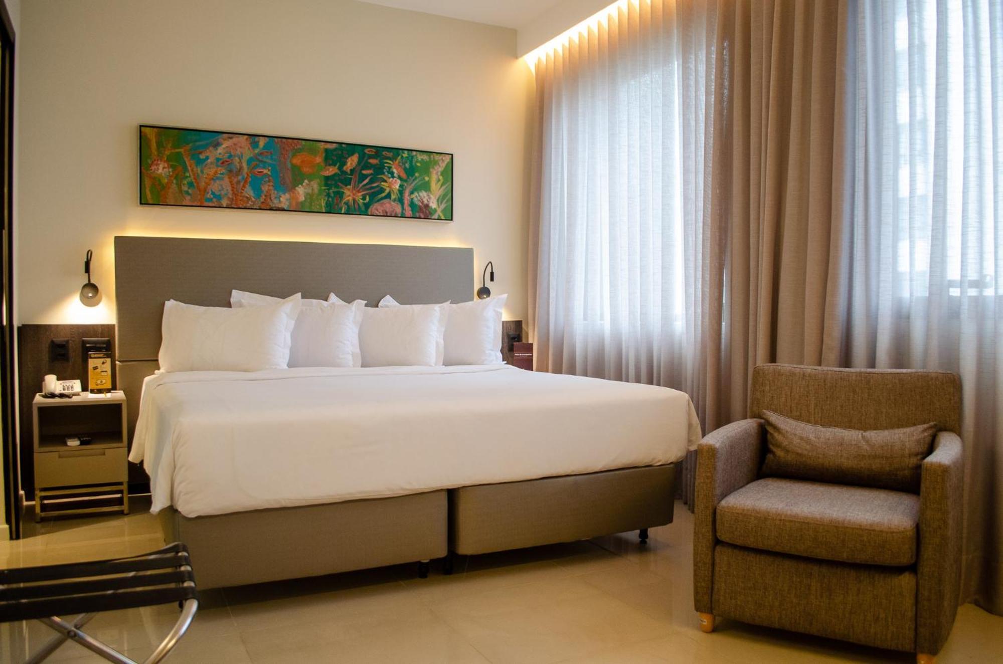 Royal Boutique Savassi Hotel Belo Horizonte Extérieur photo A room at the hotel