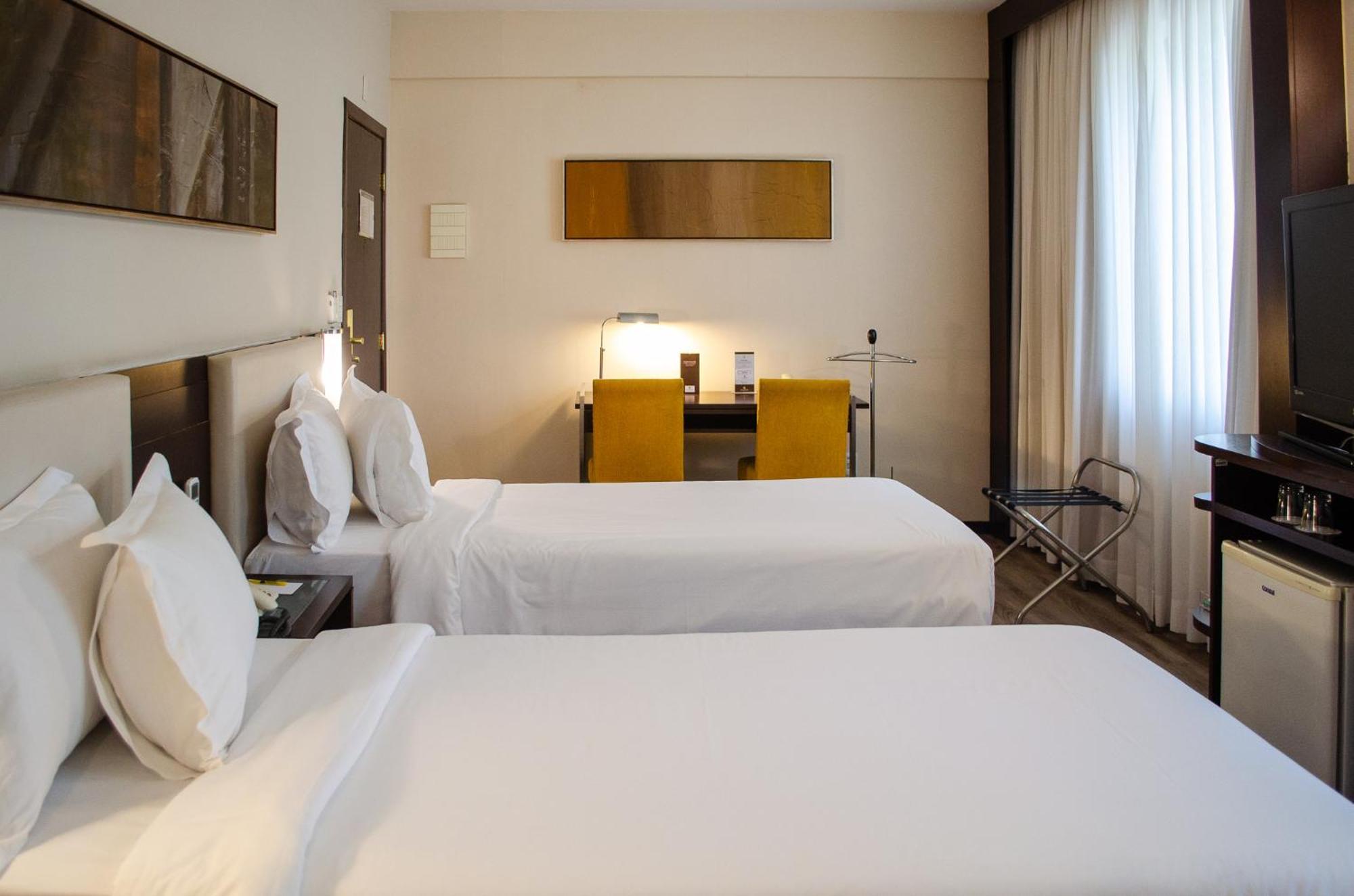 Royal Boutique Savassi Hotel Belo Horizonte Extérieur photo A room at the hotel